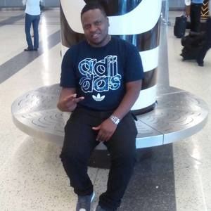 Meet your Posher, Hector fabio